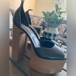 Gianni Bini Heels